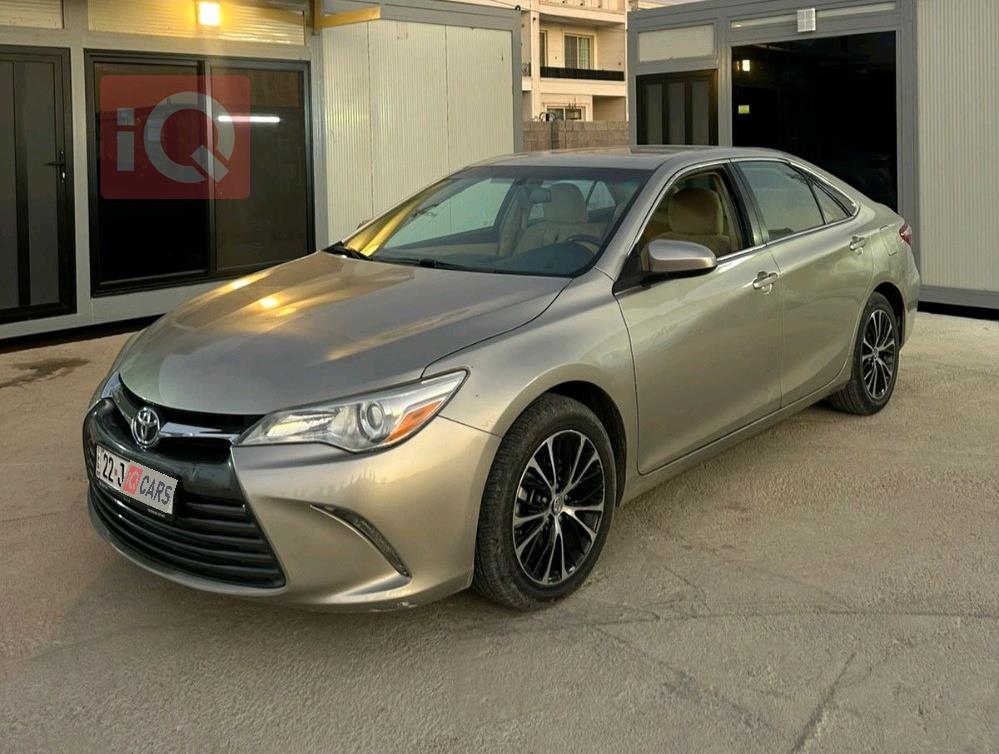 تۆیۆتا کامری